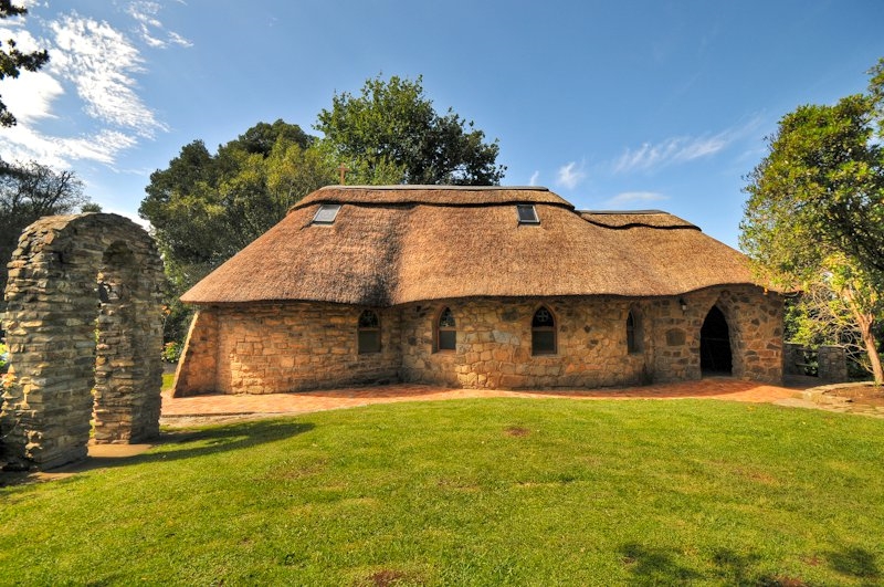 EC-HOGSBACK-St-Patrick-on-the-Hill-Church_01