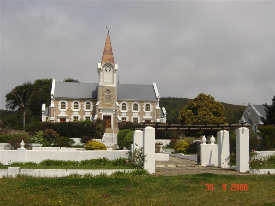 EC-KAREEDOUW-Nederduitse-Gereformeerde-Kerk_01