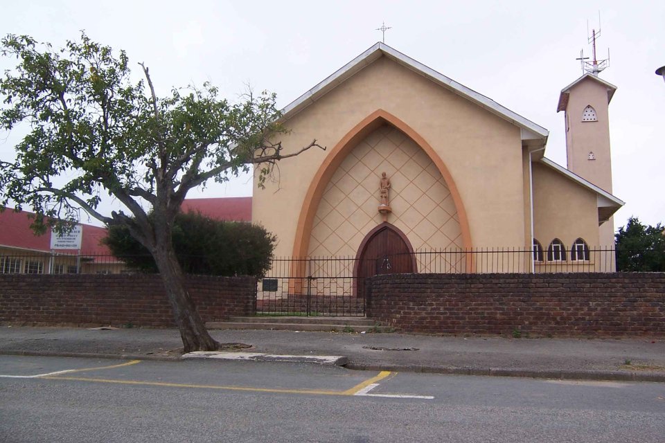 EC-STUTTERHEIM-Roman-Catholic-Church