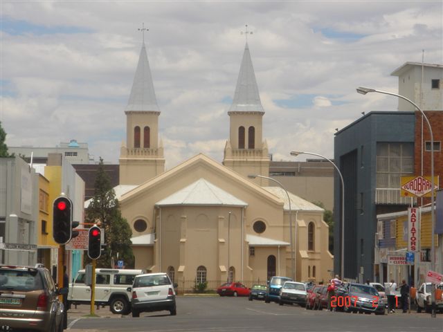 FS-BLOEMFONTEIN-Moedergemeente-Nederduits-Gereformeerde-Kerk_03