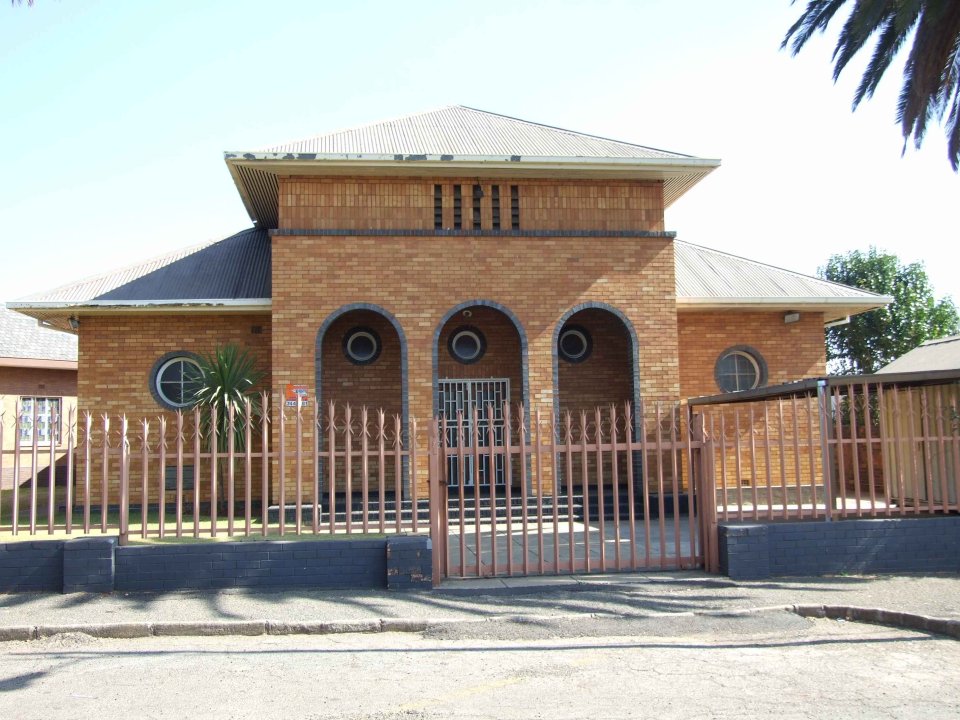 GAU-BRAKPAN-Brakpan-Wes-Nederduitse-Gereformeerde-Kerk_08