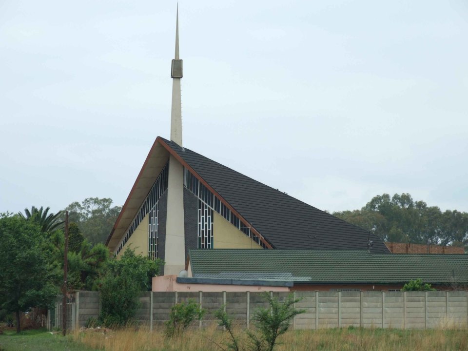 GAU-MEYERTON-Meyerton-Oos-Nederduitse-Gereformeerde-Kerk_01