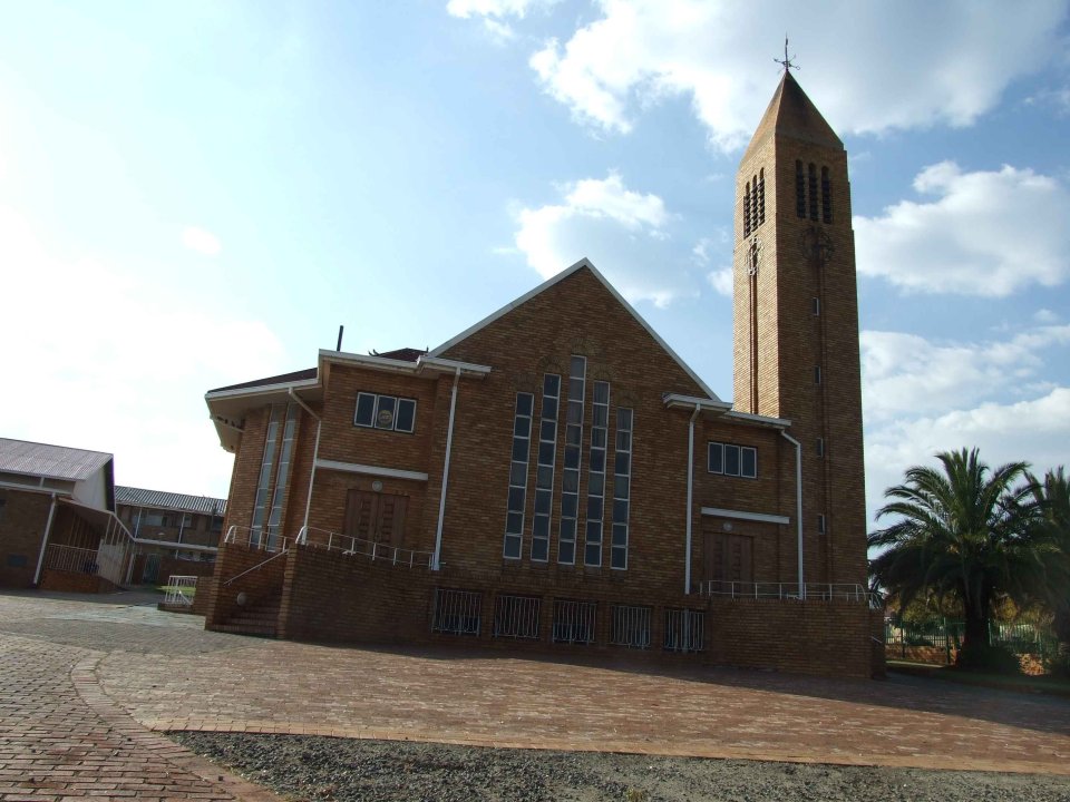 GAU-ROODEPOORT-Maraisburg-Church-of-the-Nazarene_02