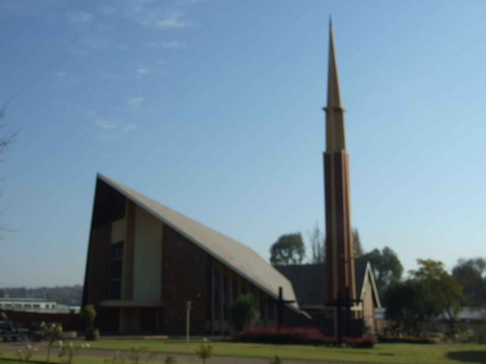 GAU-ROODEPOORT-Roodepoort-Oos-Nederduitse-Gereformeerde-Kerk_01