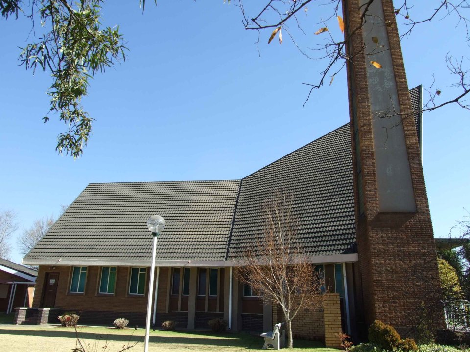 GAU-SPRINGS-Selcourt-Nederduitse-Gereformeerde-Kerk_02