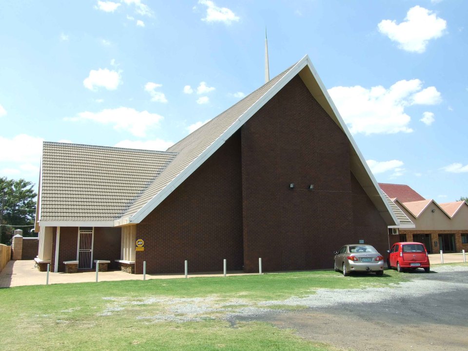 GAU-SPRINGS-Strubenvale-Springs-Oos-Nederduitsch-GHervormde-Kerk_03