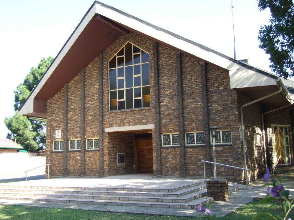 GAU-VANDERBIJLPARK-Vanderbijlpark-Trinitas-Gereformeerde-Kerk_01