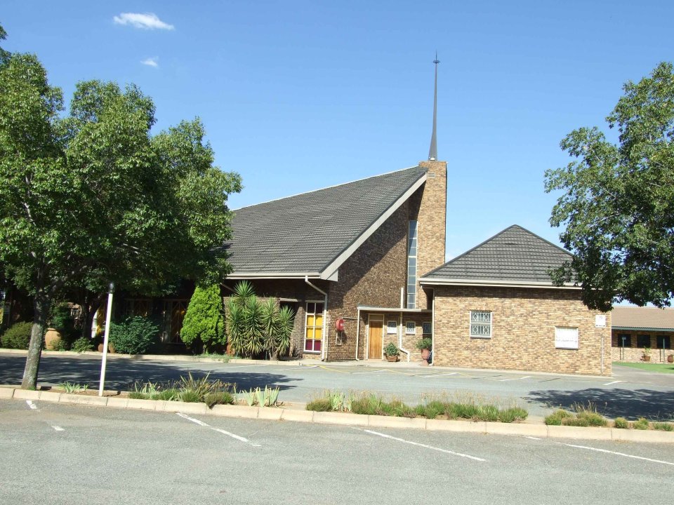 GAU-VANDERBIJLPARK-Vanderbijlpark-Trinitas-Gereformeerde-Kerk_03