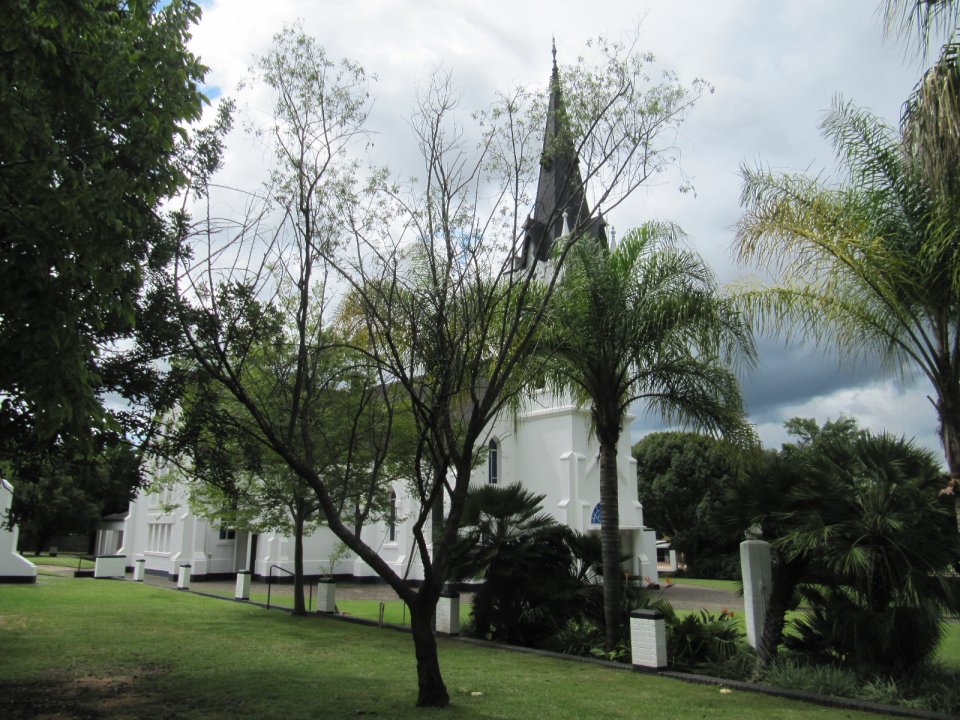 LIM-NYLSTROOM.MODIMOLLE-Ned.Geref.Kerk-Waterberg-2006 (1)