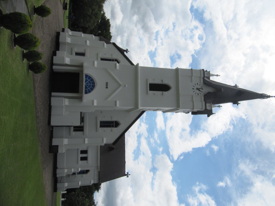 LIM-NYLSTROOM.MODIMOLLE-Ned.Geref.Kerk-Waterberg-2006 (12)