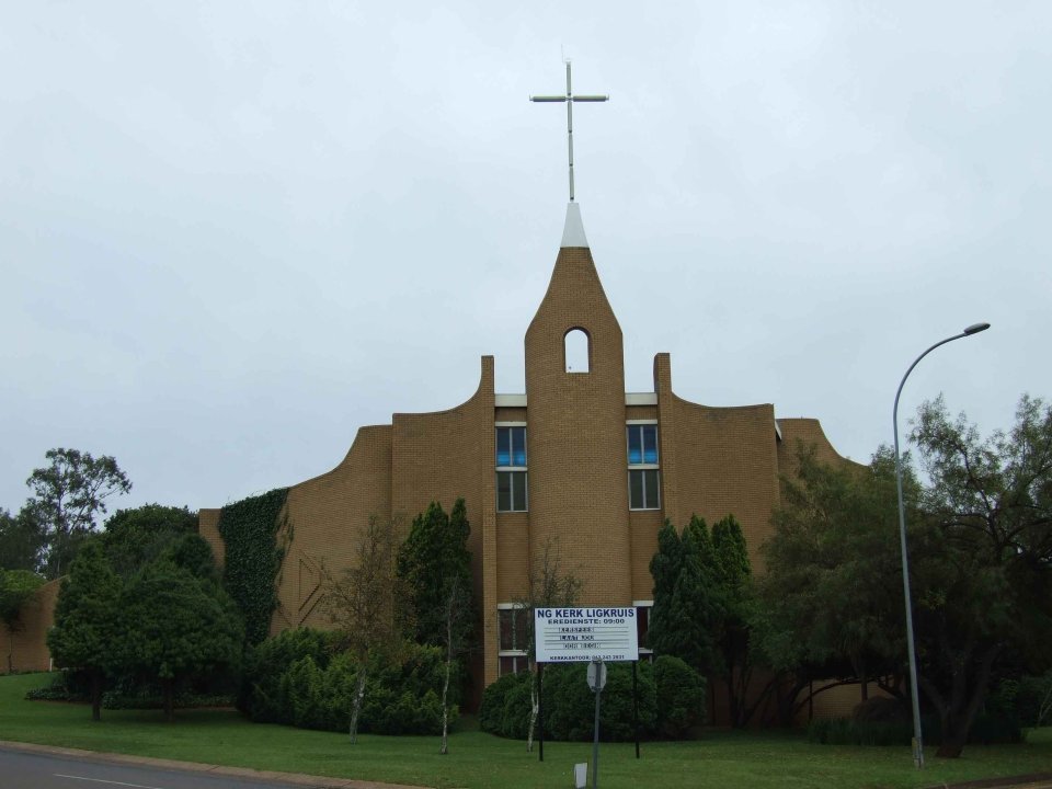 MP-MIDDELBURG-Ligkruis-Nederduitse-Gereformeerde-Kerk_01