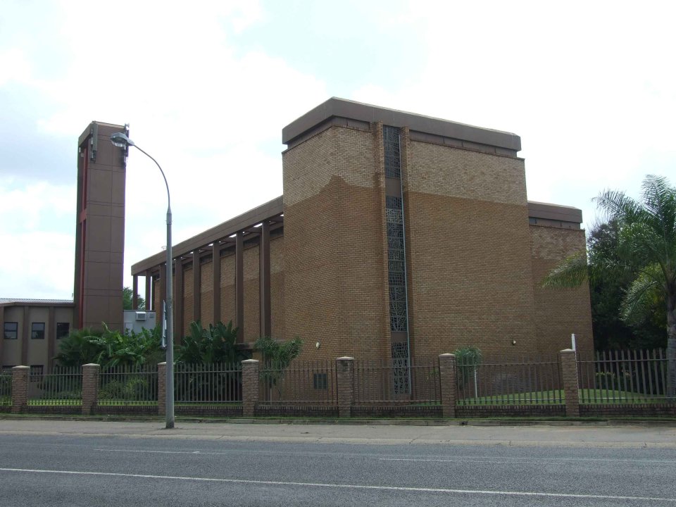 NW-RUSTENBURG-Bergsig-Nederduitse-Gereformeerde-Kerk_02