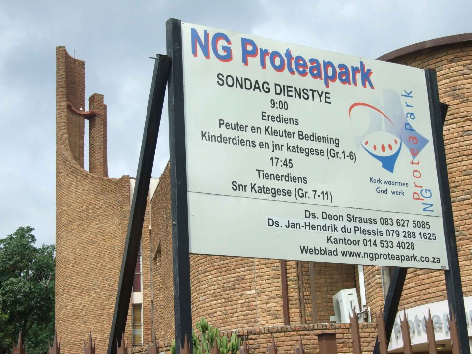 NW-RUSTENBURG-Proteapark-Nederduitse-Gereformeerde-Kerk_05