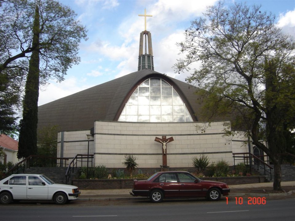 WK-OUDTSHOORN-St-Saviours-Cathedral