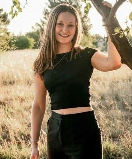 GROVÉ-Jana-2004-2025-F_01