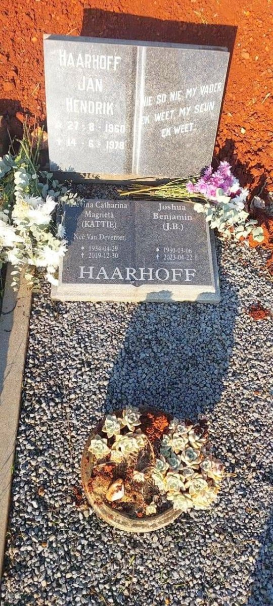 HAARHOFF-Levina-Catharina-Magrieta-Nn-OumaKattie-1934-2019-F_7