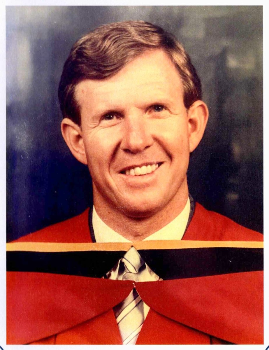 LOMBARD-Frederik-Johannes-Nn-Frikkie-1953-2025-Dr-M_01