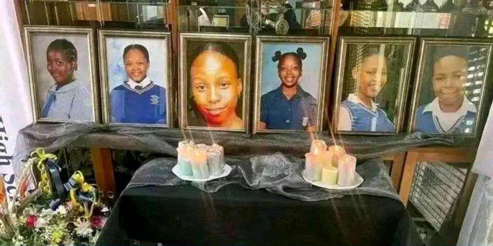 zHoërskool Riebeeckstad Bus Insident-04