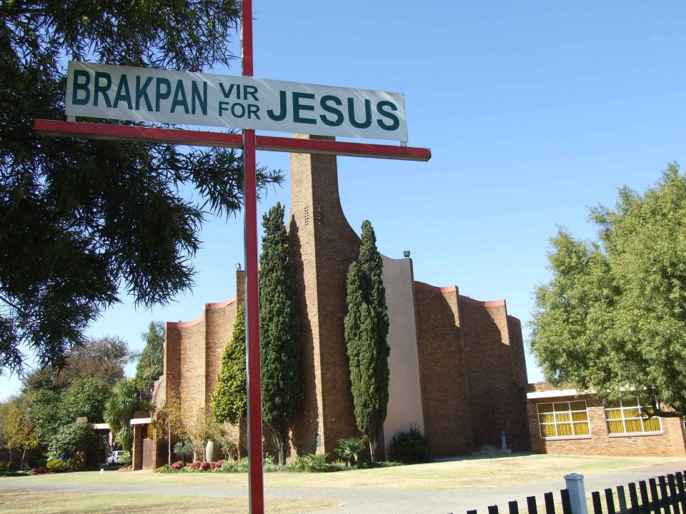 GAU-BRAKPAN-Dalpark-Nederduitse-Gereformeerde-Kerk_01