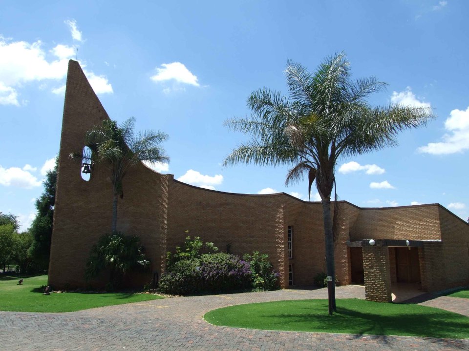 GAU-ROODEPOORT-Weltevredenpark-Weltevreden-Nederduitse-Gereformeerde-Kerk_01