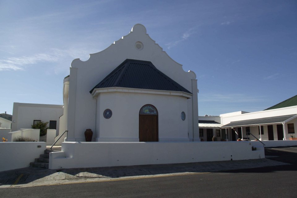 WK-BLOUBERGSTRAND-Nederduitse-Gereformeerde-Kerk_2