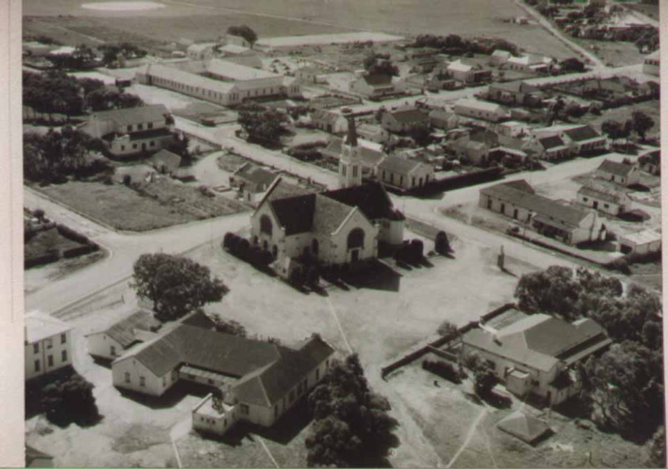 WK-VREDENBURG-Nederduitse-Gereformeerde-Kerk_01