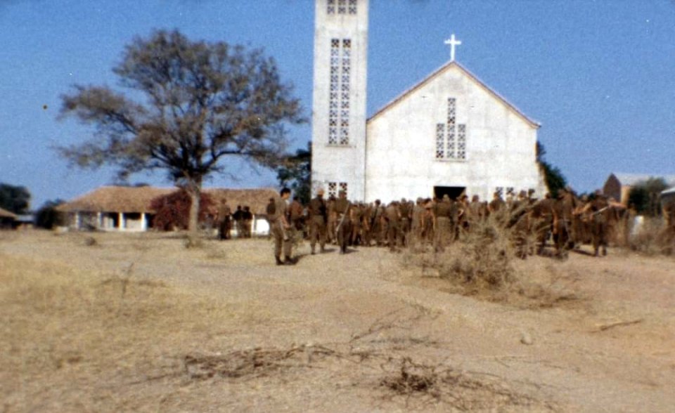 WW-ANGOLA-CUVELAI.CUNENE-MissãoDaMupa-1983 (1)